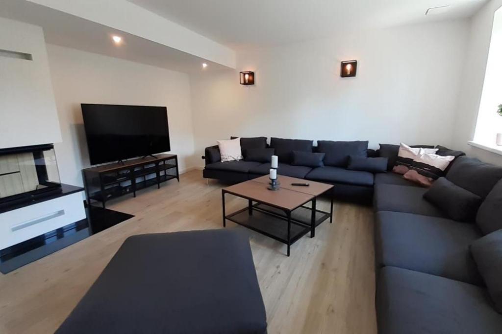 Villa FH Magnolia fuer 12 Pers. mit Terrasse + Dachterasse Born Exterior foto